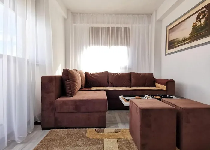 アパート Vip Apartment-brilliant コンスタンツァ